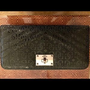 Women’s Guess Wallet